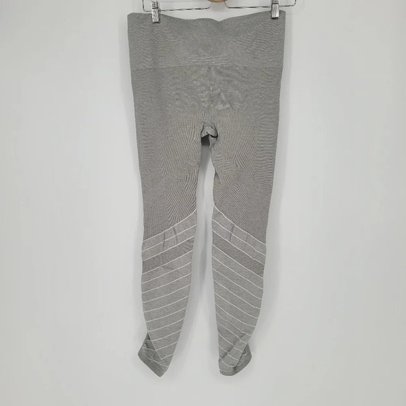 Blanqi Sport Support Hipster Contour Maternity Leggings size Medium - Picture 3 of 6